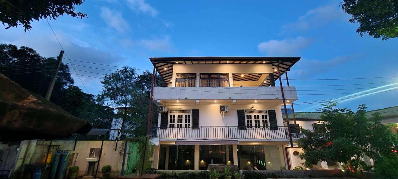 The Empyrean Airport Transit Hotel Katunayaka Exterior foto